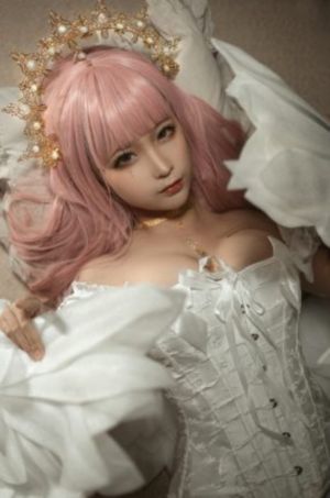 25岁女高中生动漫
