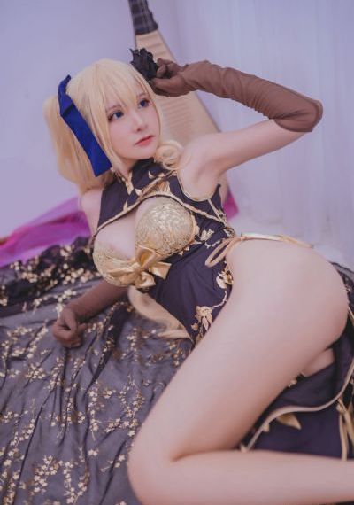 在世界尽头咏唱恋曲的少女