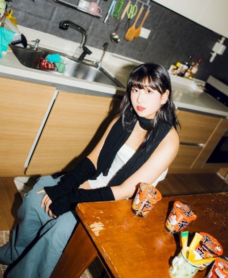美女脱得一干二净